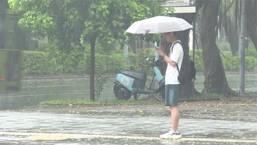 16縣市豪大雨特報！ 慎防短延時強降雨