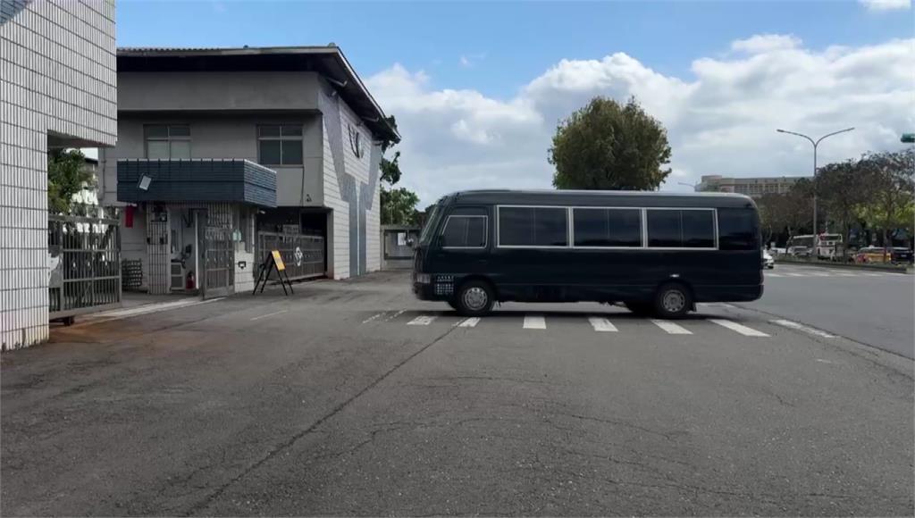 卓榮泰自費包機爭議延燒！ 在野組團考察松指部