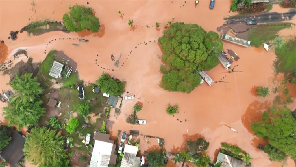 夏威夷暴雨成災！ 120年大水壩面臨潰堤危機