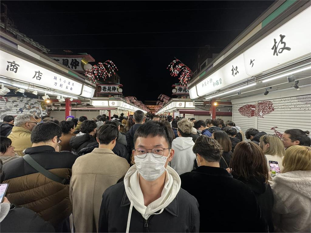 網紅視網膜人在日本旅遊，地震發生前他剛離開金澤。圖／翻攝自Facebook@視網膜 Retina