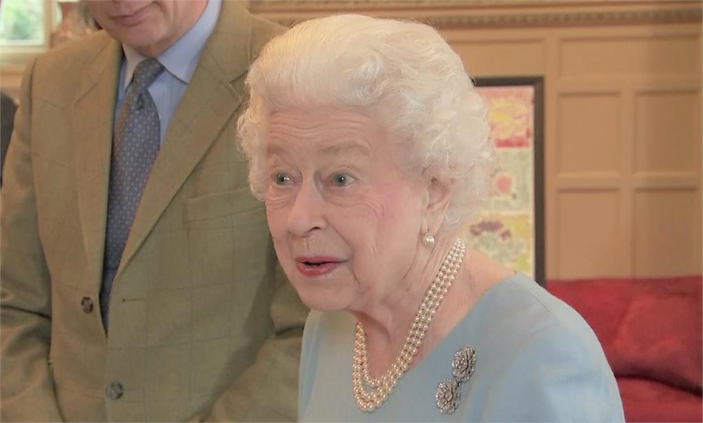 英女王登基70週年，發表聲明「希望卡蜜拉當王后」。圖／翻攝自AP Direct