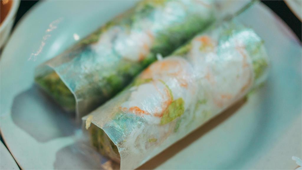 高雄某市場春捲攤疑爆集體食物中毒 41人就醫