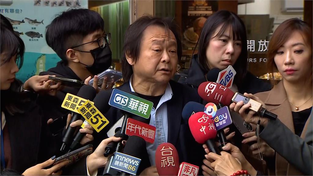 新黨衝民進黨丟衛生紙嗆「 大烙賽」 王世堅:我擺好擂台生死狀簽一簽