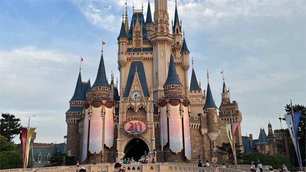 迪士尼「壞皇后」成絕響？ 扮演者：學會在沒有米奇的世界裡生活