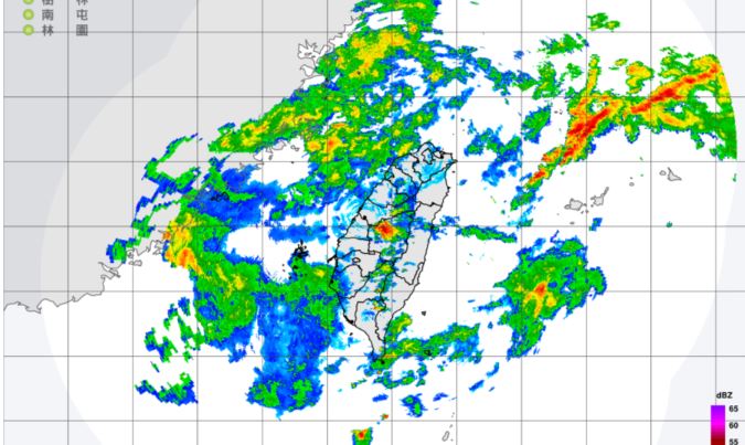 今年首波梅雨鋒面接近，氣象局針對3縣市發布大雨特報。圖／翻攝自中央氣象局