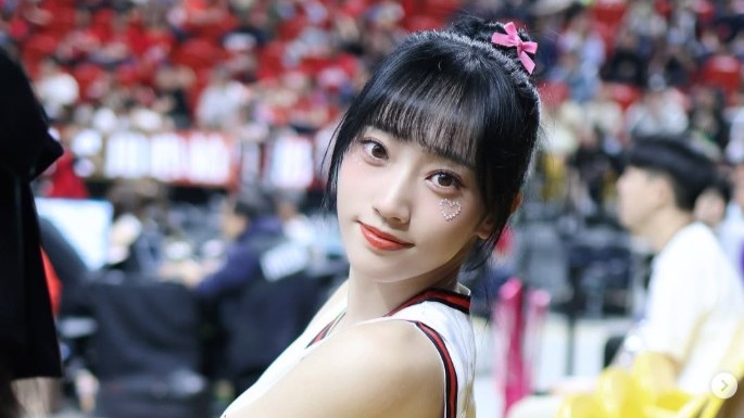 啦啦隊女神闕闕疑涉洗錢案，球團宣布終止合約。圖／翻攝自IG@qwl_0413