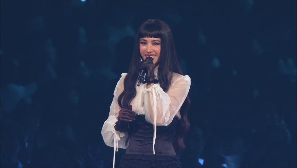 9億舞台！蔡依林搬巨型金豬「大撒幣」 曝加場機會：有空檔就衝來唱