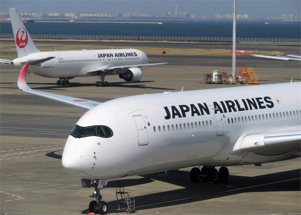 日航英語廣播將不再用「女士先生」稱呼乘客。圖：翻攝自JAPAN AIRLINES (JAL)粉專