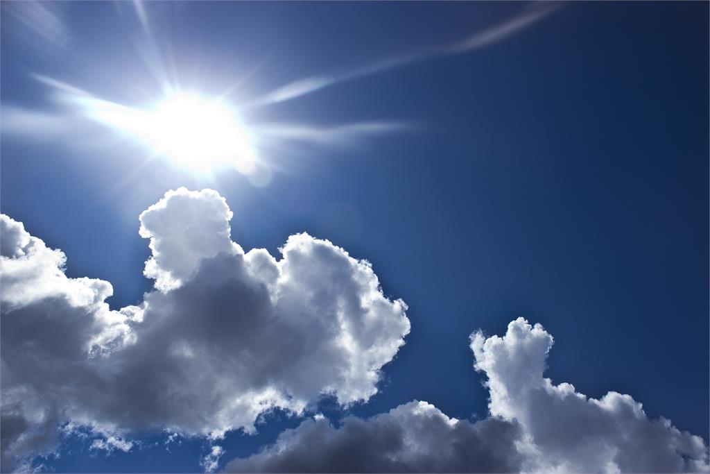 今（14日）天氣各地陽光和煦，適合出遊。圖：pixabay