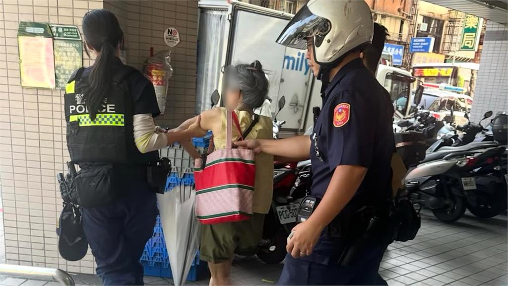 北捷逼讓座當事婦人，稍早被警方因竊盜通緝逮捕。圖／翻攝自Threads@f7311021