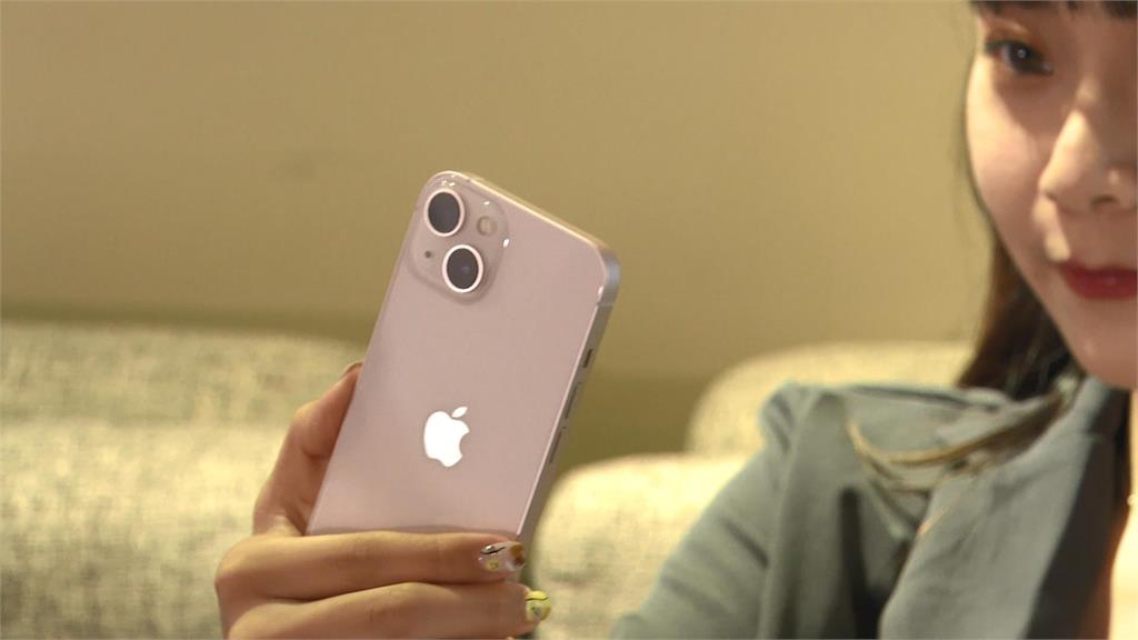 iPhone13今天在台灣正式開賣。圖／台視新聞
