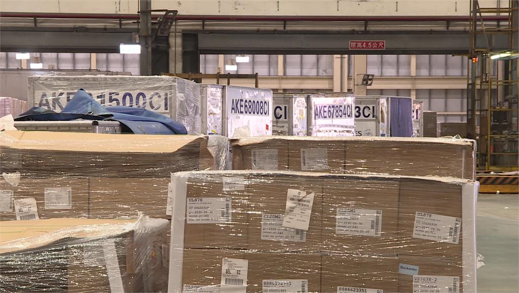 AI助攻連10紅！11月外銷訂單年增近4成 全年有望飛越7千億美元