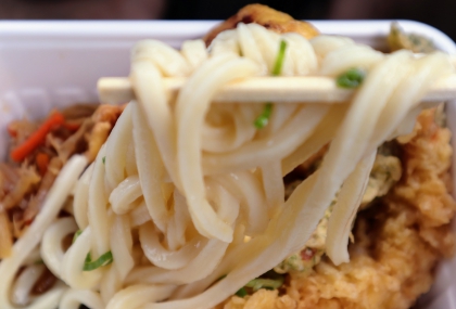 天熱吃涼麵注意！超商「這1款」驗出沙門氏桿菌 買回家1動作很重要