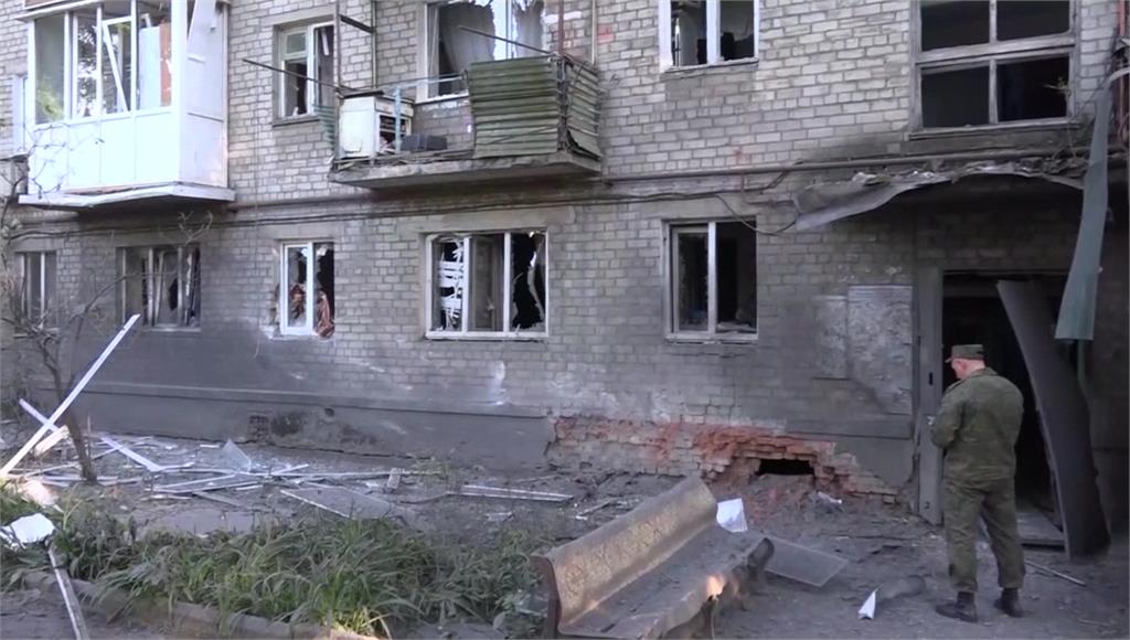 頓內茨克地區建築物慘遭砲擊。圖／翻攝自AP Direct