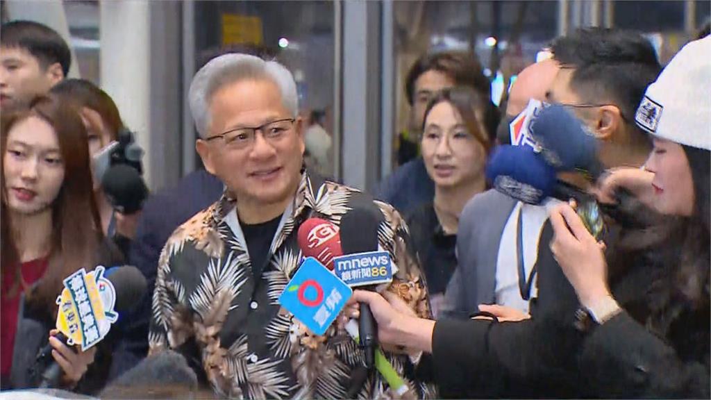 身穿「花襯衫」現身輝達尾牙 　黃仁勳笑稱：我今天很有台灣味吧