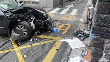 恩主公醫院外 孕婦開車暴衝2行人重傷