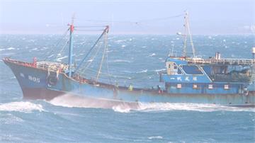 中國船越界干擾離岸風電工程 海巡派艦艇驅離