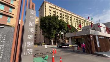 2名中榮醫放任廠商「代開刀」 中衛生局懲處停業一...