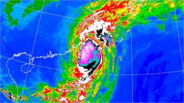 康芮颱風減弱成「中颱」！暴風圈仍籠罩全國