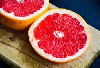 低卡高纖葡萄柚對減肥有幫助但8族群不適合吃  連...