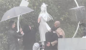 大S逝世一週年紀念雕像完工今辦揭幕儀式 小S、S...