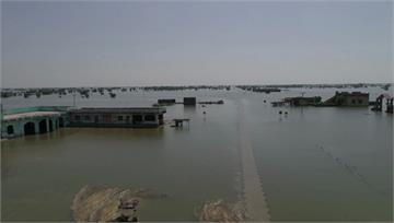 巴基斯坦洪災 形成100公里寬內陸湖泊