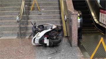 板橋男騎車闖月台臥軌 區間車進站急煞、12列車延...
