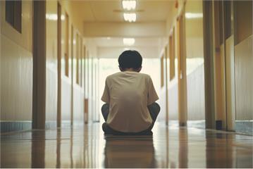  新加坡祭校園霸凌新指引 男學生最重可罰「鞭打3...