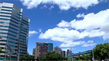 11縣市發布高溫警示 嘉義縣出現37.9度高溫