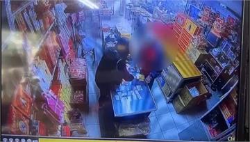 上週兩度到附近金香舖買連珠炮... 基隆88歲翁...