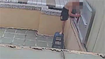 驚！高雄某鄰長超脫序　裸身爬窗入侵鄰宅頂樓