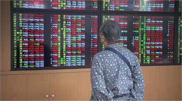 台股收盤衝上33072點創新高！ 台積電漲65元...