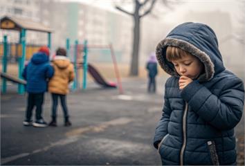 孩子久咳、流鼻涕恐非感冒 醫示警：小兒慢性鼻竇炎...