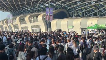 TWICE今晚高雄開唱！ ONCE塞爆世運主場館