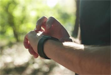 智慧手錶真的能「提前偵測疾病」嗎？穿戴式健康科技...