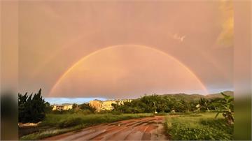 雨後美景！「雙彩虹」高掛天空 南投民眾驚豔