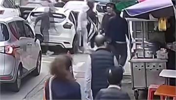 北市二殯旁會館遭10惡煞持球棒猛砸　警方鎖定車牌...