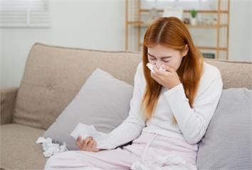 換季鼻塞、狂打噴嚏？醫推「4種食物」顧呼吸道 地...