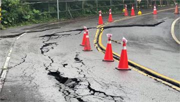 豪雨釀道路坍方 雲林林內「成功國小」今停班課
