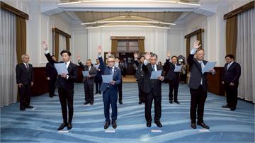 賴總統監誓！林昶佐正式宣誓就職駐芬蘭大使　帶領官...