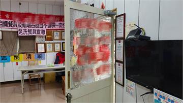 新北議員黃永昌妻里長服務處大門遭砸 33歲男涉恐...