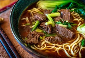 吃牛肉麵狂加酸菜？營養師揭「1大問題」  小心中...