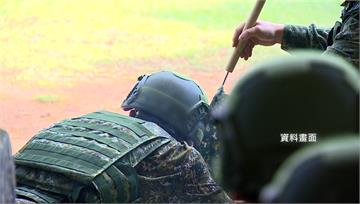 新兵打靶中彈！疑軍方群組洩「他自己開槍」 專家駁...