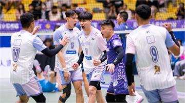 TPVL／臺中連莊「讓二追三」逆轉勝台鋼天鷹 3...