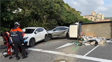 稱邊開車邊吃飯... 台北士林貨車駕駛連撞10車...