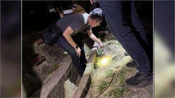 公園成毒品「藏寶點」！販毒集團派人埋包 買家憑座...