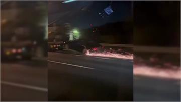 國道驚見「風火輪」！遭拖吊車輛狂噴火花 畫面曝光...