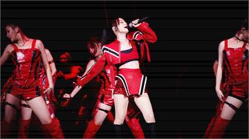 金曲37／孫淑媚小巨蛋空中登場！ 火辣唱跳連換兩...