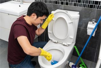 看似乾淨其實超髒！專家揪「3大廁所清潔錯誤」  ...