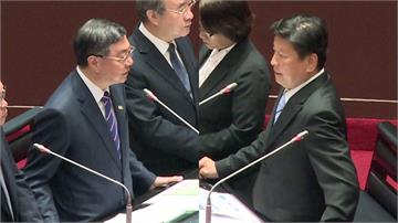 傅崐萁喊「敢保證堰塞湖不再潰堤？」卓揆：大自然的...